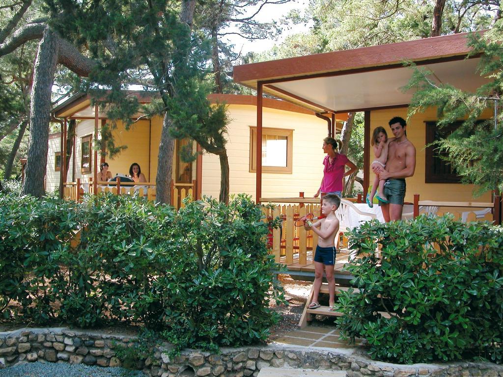 Le Esperidi Camping Ecoresort Марина-ди-Биббона Экстерьер фото